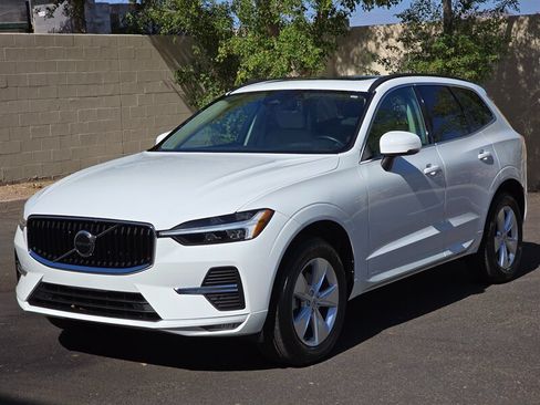 Used 2022 Volvo XC60 B5 Momentum AWD/4WD image 6