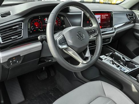 New 2025 Volkswagen Atlas Cross Sport SEL image 3