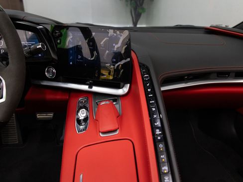 Used 2024 Chevrolet Corvette Z06 image 11