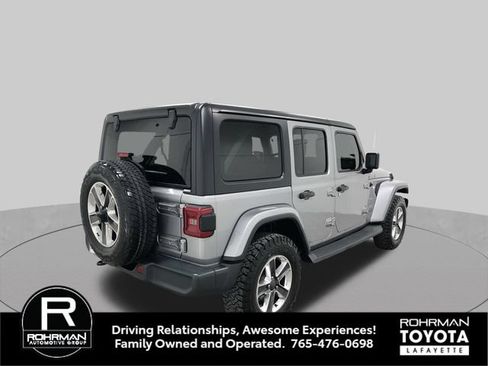 Used 2019 Jeep Wrangler Unlimited Sahara w/ LED Lighting Group AWD/4WD image 7