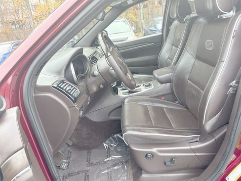 Used 2019 Jeep Grand Cherokee Overland image 13