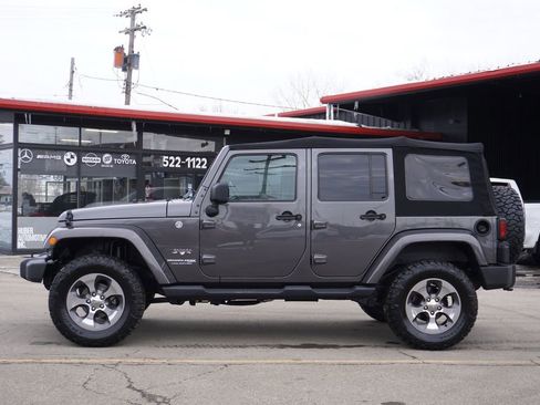 Used 2018 Jeep Wrangler Unlimited Sahara w/ Max Tow Package image 4