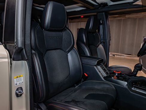 Used 2025 Ford Bronco Raptor image 25