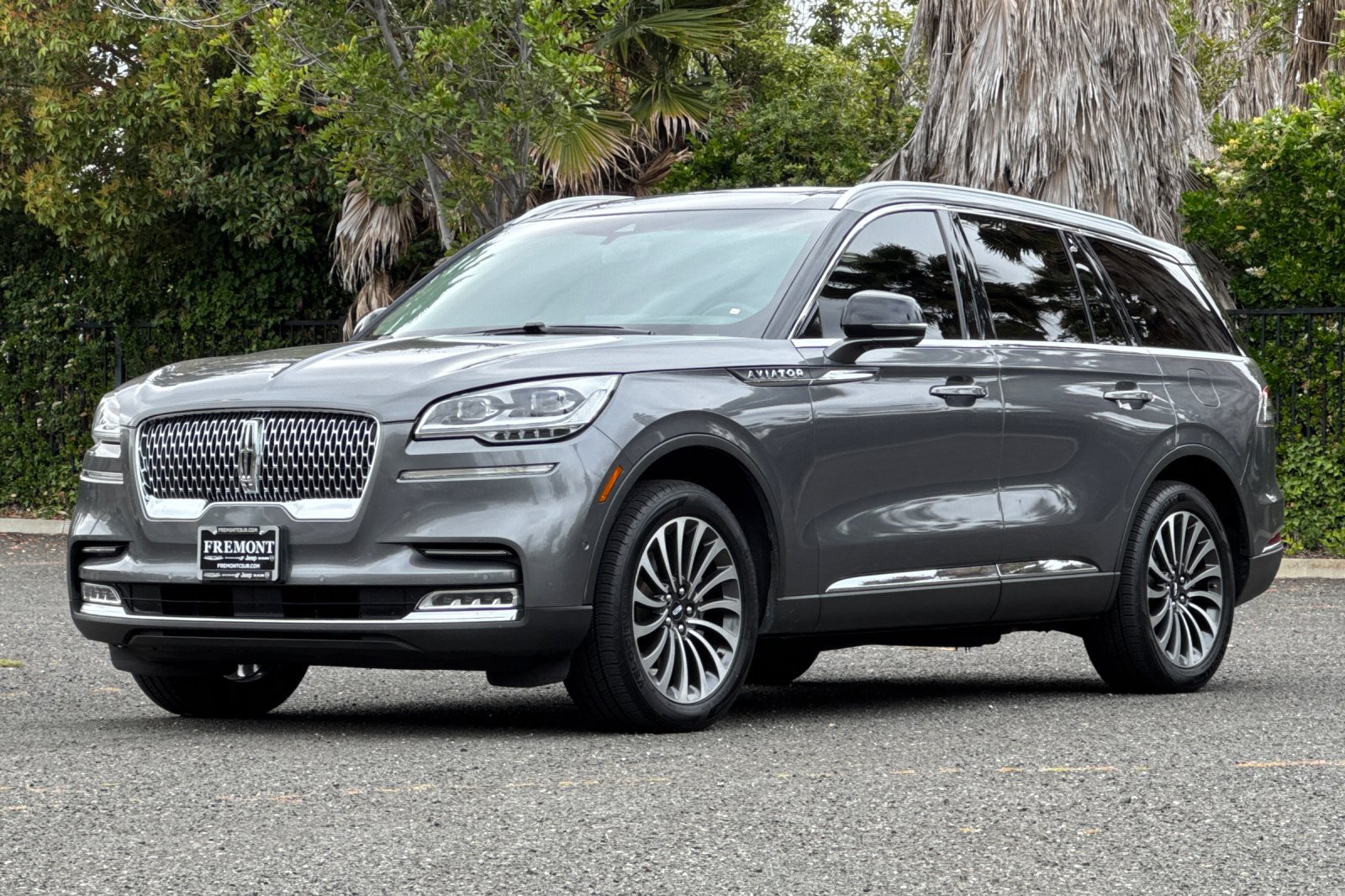 Used 2023 Lincoln Aviator Reserve w/ Equipment Group 201A RWD image 7
