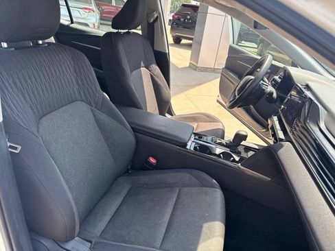 Used 2025 Toyota Camry LE FWD image 19