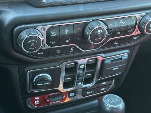 Used 2023 Jeep Wrangler Unlimited Rubicon 4xe image 23