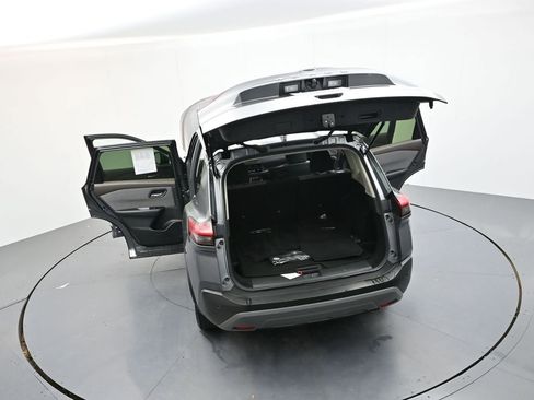 Used 2023 Nissan Rogue SV image 42