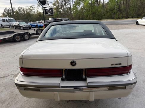 Used 1993 Buick Roadmaster Base image 6