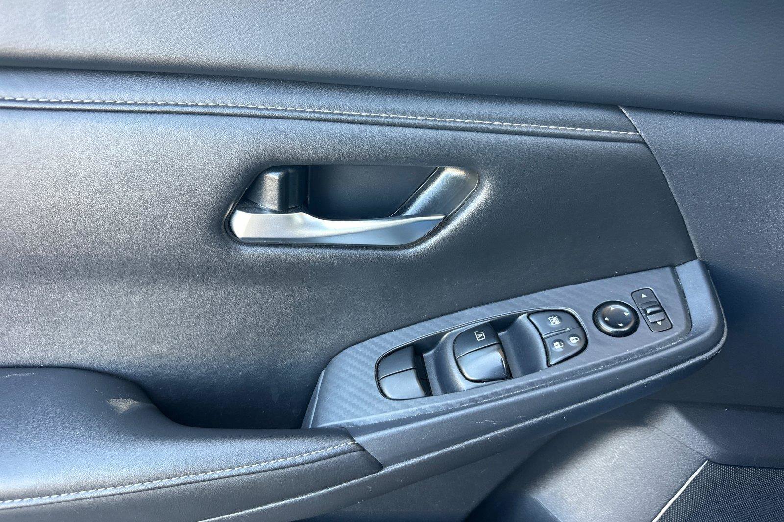 Certified 2025 Nissan Sentra SV FWD image 10
