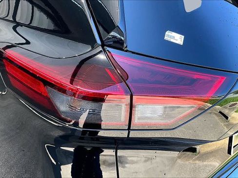 Certified 2023 Nissan Rogue SL w/ SL Premium Package AWD/4WD image 29