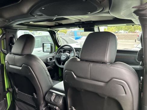 New 2025 Jeep Gladiator Rubicon image 14