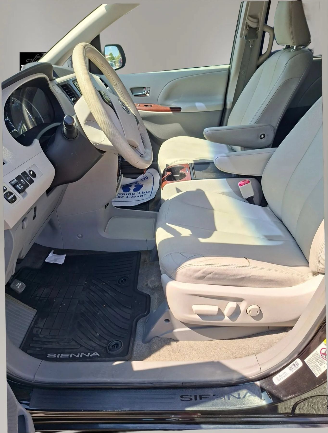 Used 2014 Toyota Sienna XLE FWD image 7