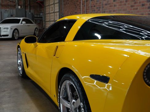 Used 2009 Chevrolet Corvette Coupe w/ Preferred Equipment Group image 20