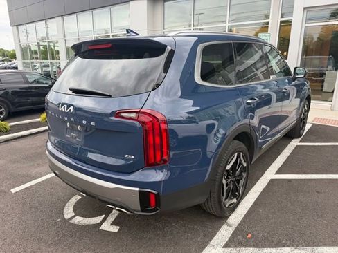 Certified 2025 Kia Telluride S AWD/4WD image 4