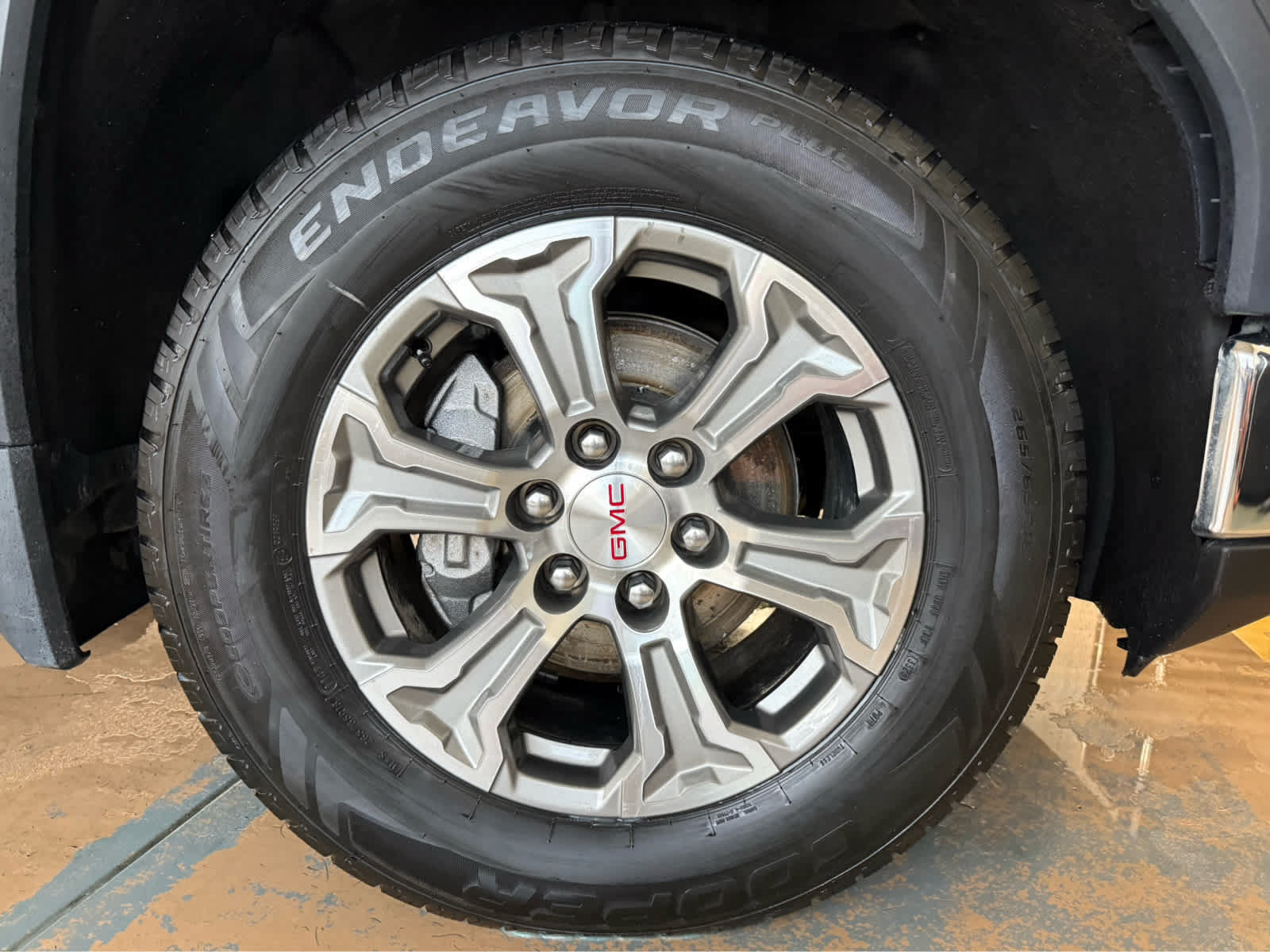 Used 2024 GMC Sierra 1500 SLT AWD/4WD image 8
