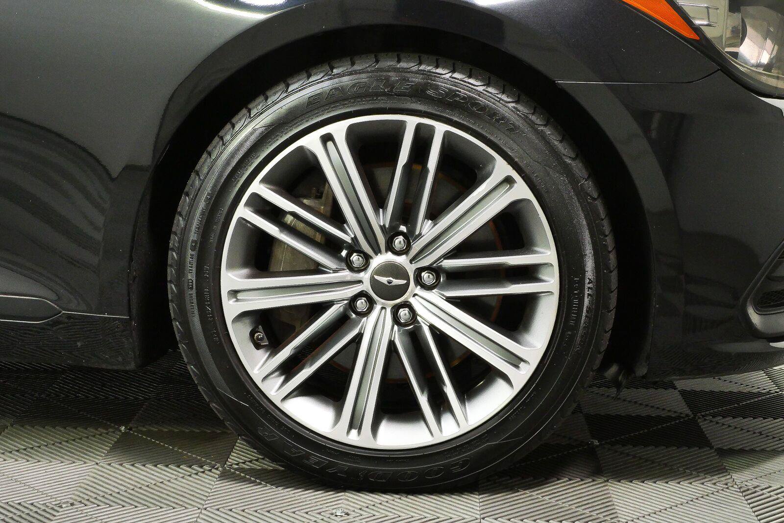 Used 2018 Genesis G80 3.8 RWD image 34