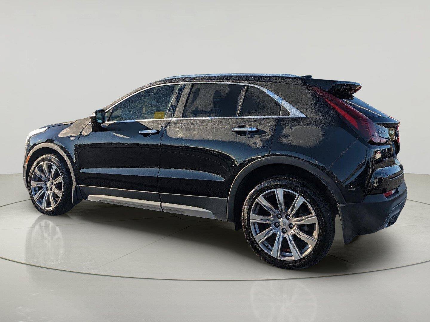 Used 2020 Cadillac XT4 Premium Luxury AWD/4WD image 4