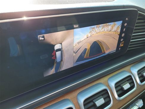 Used 2020 Mercedes-Benz GLS 450 4MATIC image 16