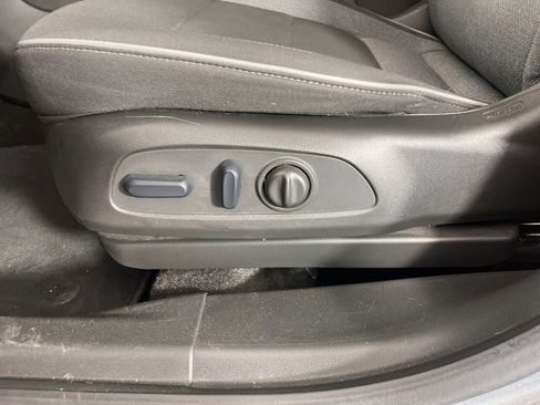 Used 2023 Chevrolet TrailBlazer LT image 23