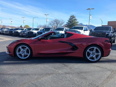 Used 2022 Chevrolet Corvette Stingray w/ Engine Appearance Package image 19