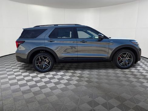 New 2026 Ford Explorer ST-Line AWD/4WD image 8