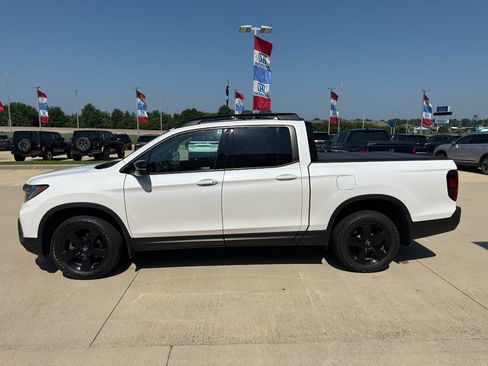 Used 2024 Honda Ridgeline Black Edition image 8