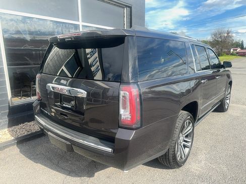 Used 2018 GMC Yukon XL Denali w/ Denali Ultimate Package AWD/4WD image 8