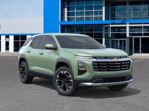 New 2026 Chevrolet Equinox LT w/ Convenience Package II image 8