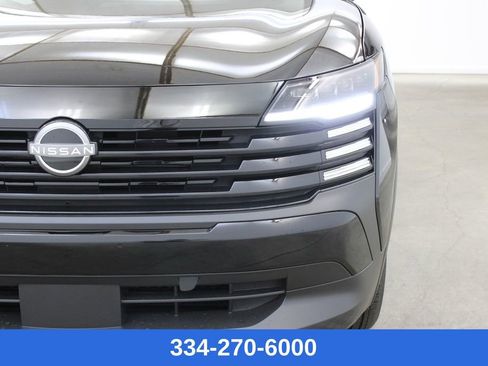 New 2026 Nissan Kicks SV w/ SV Premium Package image 7