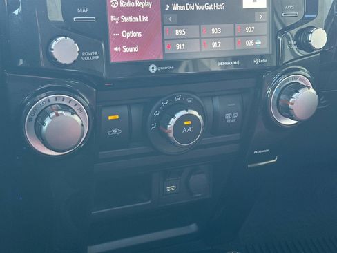 Used 2023 Toyota 4Runner TRD Off-Road Premium w/ Off Road Premium Plus Package image 19