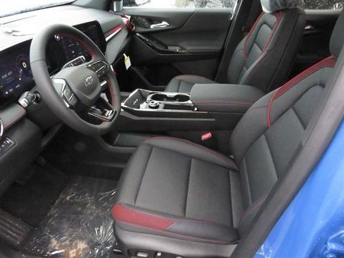 Used 2025 Chevrolet Equinox RS image 14