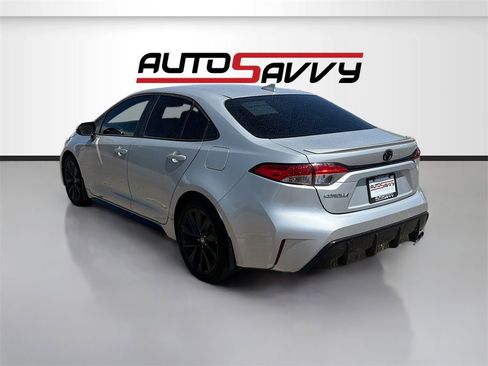 Used 2024 Toyota Corolla SE image 5