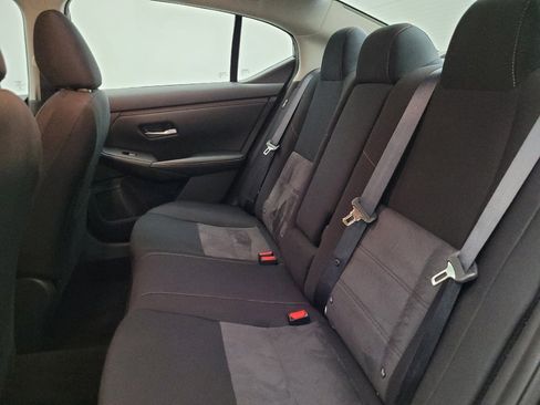 Used 2025 Nissan Sentra SR FWD image 18