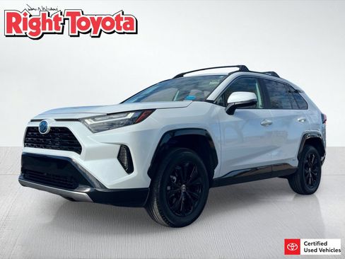 Certified 2024 Toyota RAV4 SE w/ Convenience Package AWD/4WD image 1
