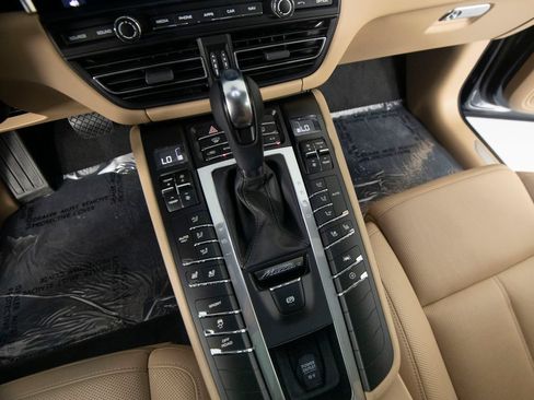 Certified 2021 Porsche Macan S AWD/4WD image 29