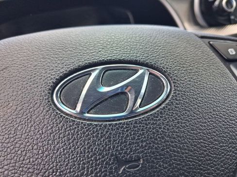 Used 2019 Hyundai Tucson SE AWD/4WD image 25