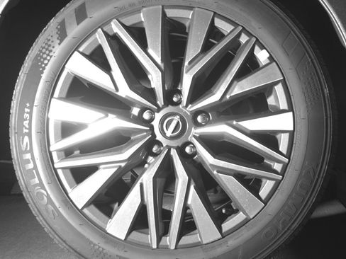 Used 2025 Nissan Altima 2.5 SV FWD image 15