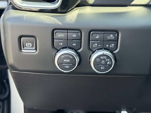 Used 2024 GMC Sierra 1500 Denali AWD/4WD image 27
