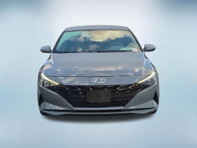 Used 2023 Hyundai Elantra SEL w/ Convenience Package FWD image 3