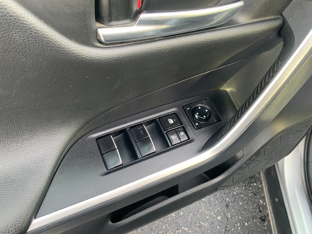 Used 2019 Toyota RAV4 XSE w/ Carpet Mat Package AWD/4WD image 13