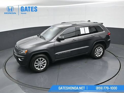 Used 2021 Jeep Grand Cherokee Laredo AWD/4WD image 45