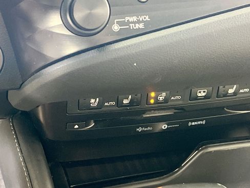 Used 2019 Lexus ES 350 w/ Accessory Package 2 FWD image 20