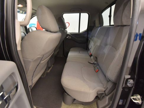 Used 2018 Nissan Frontier SV AWD/4WD image 15