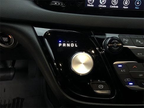 Used 2019 Chrysler Pacifica Touring-L Plus w/ Advanced Safetytec Group image 28