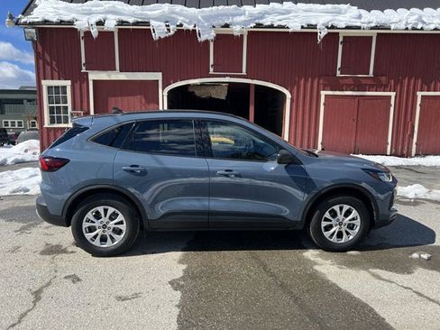 Certified 2025 Ford Escape Active w/ Tech Pack #1 image 4