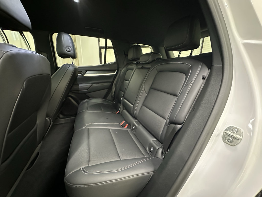 Used 2026 GMC Terrain Elevation w/ Elevation Premium Package FWD image 20