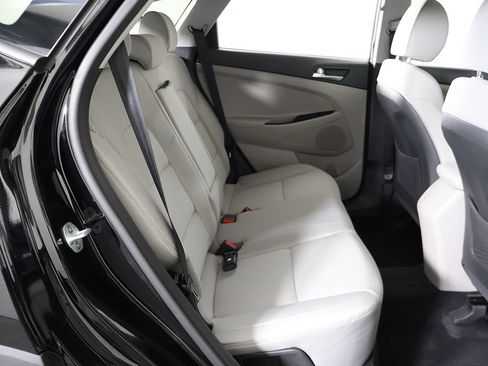 Used 2019 Hyundai Tucson SE FWD image 30