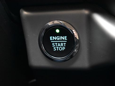 Used 2024 Ford Expedition XLT image 38