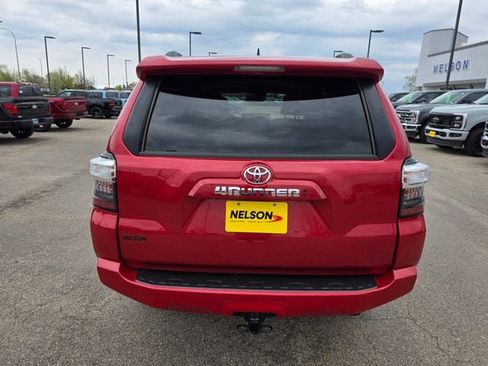 Used 2024 Toyota 4Runner SR5 AWD/4WD image 10