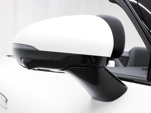 Used 2023 Mercedes-Benz SL 63 AMG 4MATIC image 60